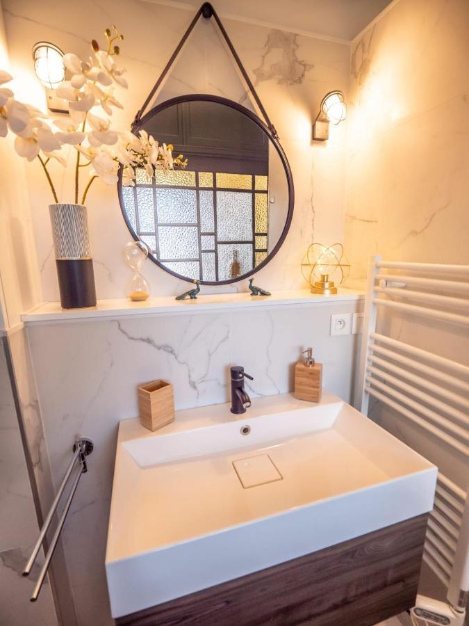 Au cœur d'Annecy - appartement en plein centre-ville Extérieur photo