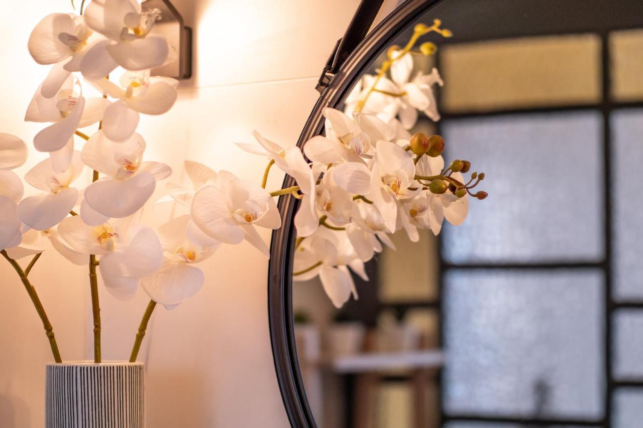 Au cœur d'Annecy - appartement en plein centre-ville Extérieur photo